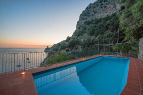 Luxury villa with swimming pool and access to the sea, Amalfi coast